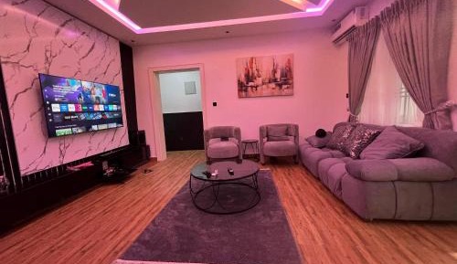 Two-Bedroom Deluxe Apartment with Balcony