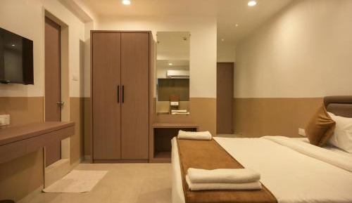 Deluxe King Room