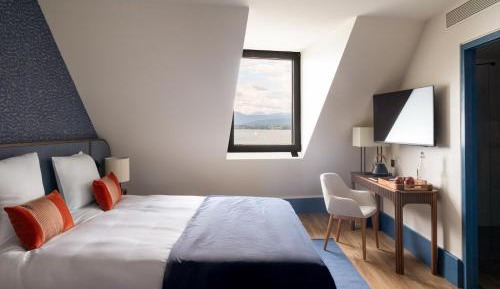 Double Room with Lake View