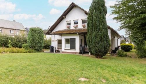 Nine-Bedroom Holiday Home