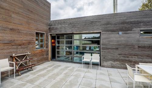 Five-Bedroom Apartment