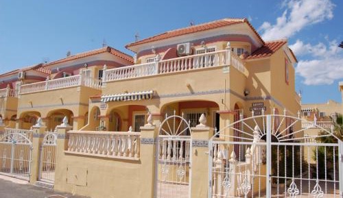 Three-Bedroom Holiday Home 