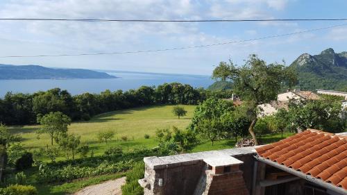 Apartment with Lake View