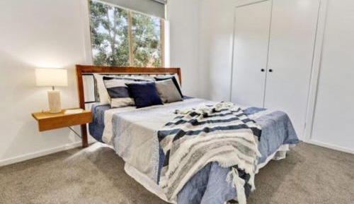 One-Bedroom Apartment with Garden