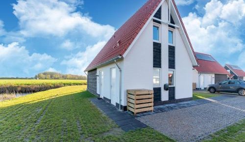 Six-Bedroom Holiday Home