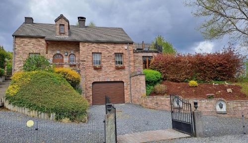 Two-Bedroom Holiday Home