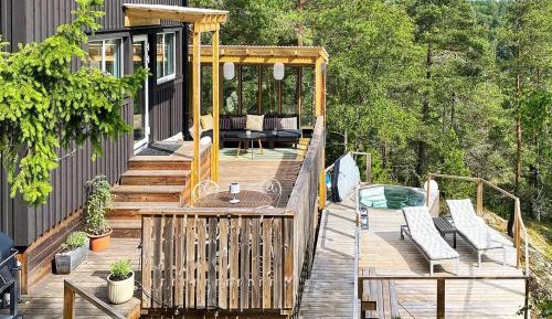 One-Bedroom Holiday Home