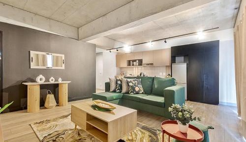 One-Bedroom Apartment