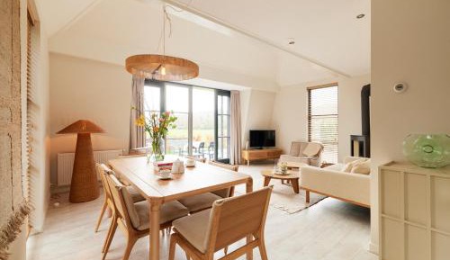Three-Bedroom Holiday Home 