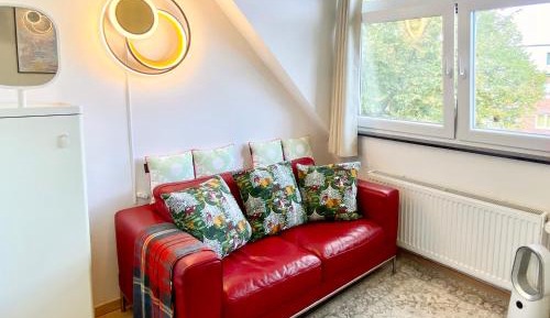 Single Room with Shared Bathroom