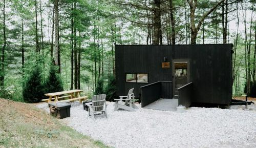 Queen Cabin