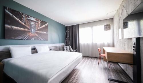 Standard King Room