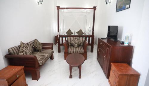 Deluxe Family Room