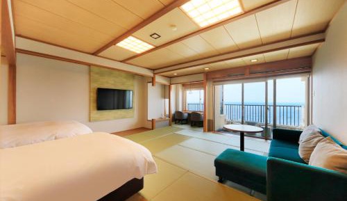 Twin Room with Private External Bathroom