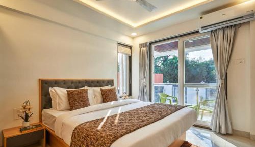 Queen Room with Balcony