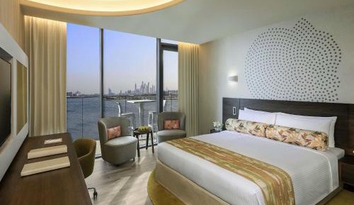Deluxe Room with Balcony and Sea View