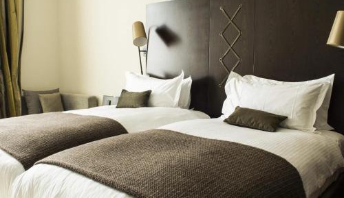Luxury Twin Room with View