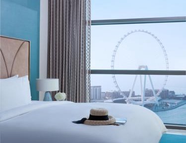Opera King Suite with Balcony and Seaview - Club Access