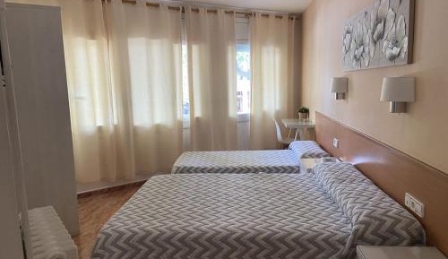 Triple Room with Private Bathroom