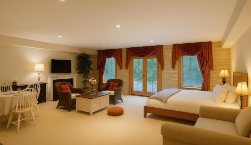 Villa with Garden View
