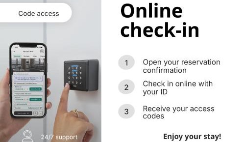 Suite S with Courtyard View