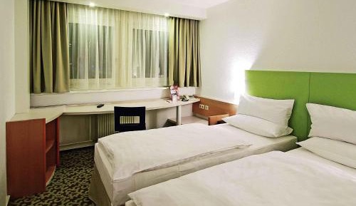 Standard Room with 2 Single Beds