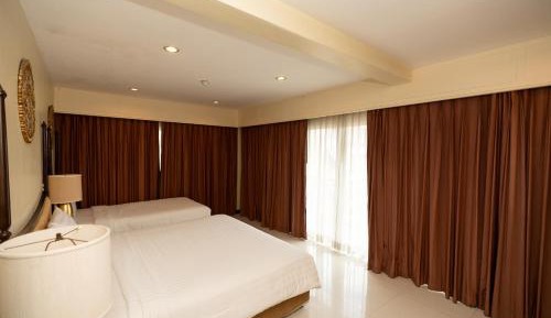 Superior Triple Room