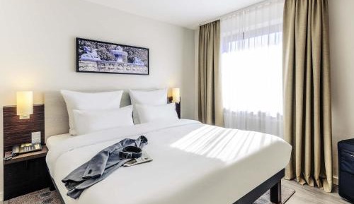 Privilege King Room with Sofa Bed