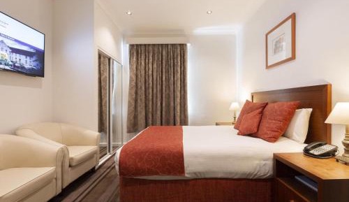 Standard Queen Room