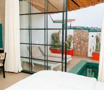 Queen Room with Pool View