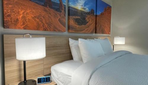 King Room - Non-Smoking