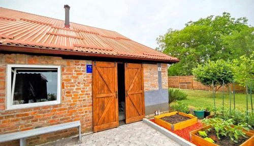 Three-Bedroom Townhouse