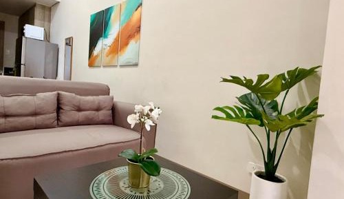 One-Bedroom Apartment with City View