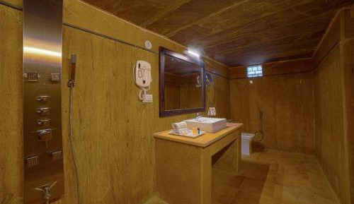 King Room with Balcony