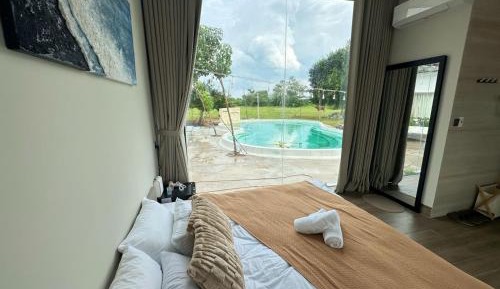 King Room with Pool View