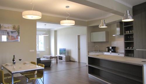 Deluxe Apartment