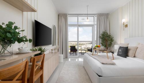 Studio Apartment with Balcony