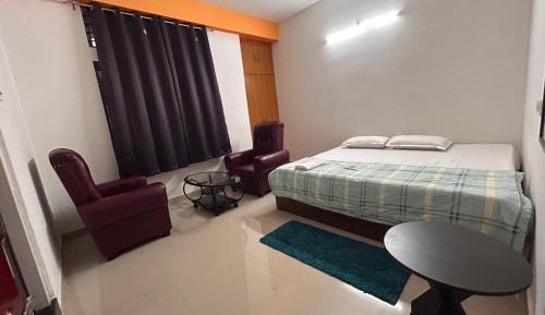 Deluxe Double Room (2 Adults + 1 Child)