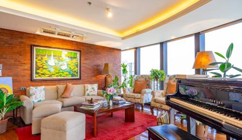 Two-Bedroom Deluxe Apartment with Ocean View