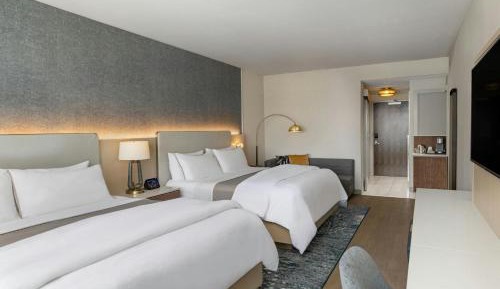 Traditional Queen Room with Two Queen Beds and Roll-in Shower - Mobility and Hearing Accessible