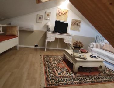Three-Bedroom Deluxe Apartment