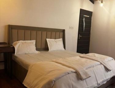 King Room with Pool View