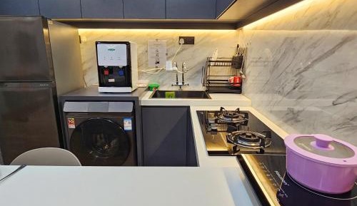 Modern One Bedroom Apartment (2 in 1 Dryer & Washing Machine and Low floor)