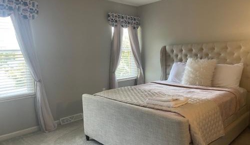 Deluxe Room (1 adult + 1 child)