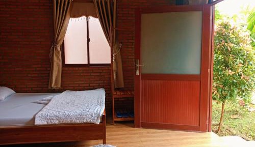 Quadruple Room with Private Bathroom