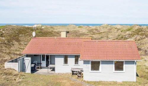 Three-Bedroom Vacation Home 