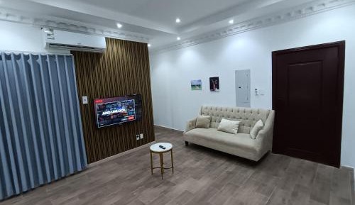 Deluxe Studio