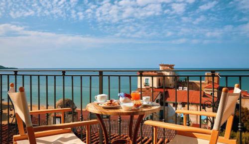 Quadruple Room with Sea View