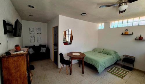 Studio Apartment with One Double Bed