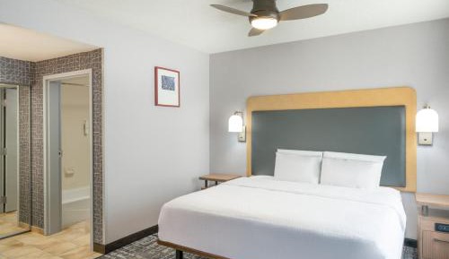 One-Bedroom King Suite